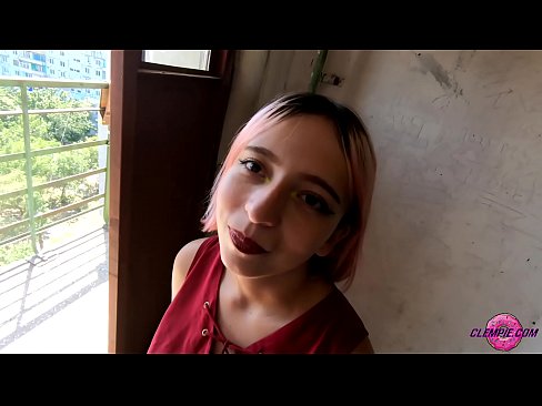 ❤️ Cov tub ntxhais kawm Sensual Sucks ib tug neeg txawv txawv nyob rau hauv lub Outback - Cum ntawm nws lub ntsej muag ❤️ Super porn ntawm hmn.pornhdvideos.ru%