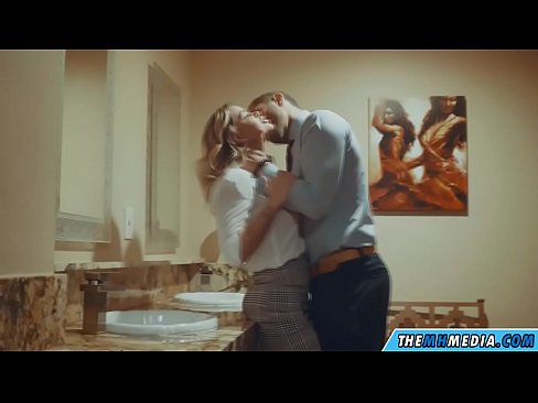 ❤️ Thaum ib tug busty blonde ntxias koj nyob rau hauv ib tug pej xeem chav dej ❤️ Super porn ntawm hmn.pornhdvideos.ru%